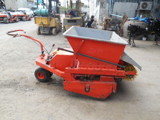 รถโรยทราย TSUCHIYA เดินจูง พร้อมใช้งาน