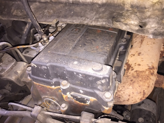 10 ล้อหัวลาก2 เพลา 320 แรง ปี 2549 ไมล์ 5 แสนโลกว่าๆ รถเก็บสีใหม่ไม่ได้เฉียวชน เดิมสีส้มทำสีขาว เล่มพร้อม