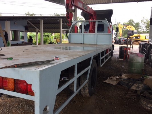 10 ล้อหัวลาก2 เพลา 320 แรง ปี 2549 ไมล์ 5 แสนโลกว่าๆ รถเก็บสีใหม่ไม่ได้เฉียวชน เดิมสีส้มทำสีขาว เล่มพร้อม