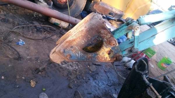 ขายรถแมคโค โกเบโก้ SK-30-SR สภาพพร้อมใช้ มีหัวเจาะให้ เอกสารเล่มทะเบียน สนใจโทรมา มีวีดีโอให้ดูครับ