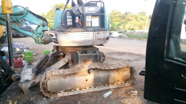 ขายรถแมคโค โกเบโก้ SK-30-SR สภาพพร้อมใช้ มีหัวเจาะให้ เอกสารเล่มทะเบียน สนใจโทรมา มีวีดีโอให้ดูครับ