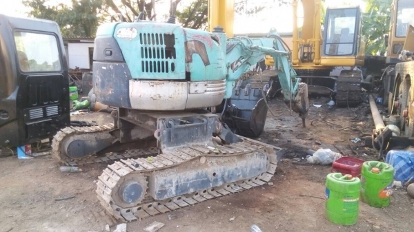 ขายรถแมคโค โกเบโก้ SK-30-SR สภาพพร้อมใช้ มีหัวเจาะให้ เอกสารเล่มทะเบียน สนใจโทรมา มีวีดีโอให้ดูครับ