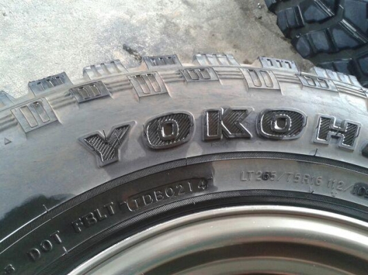 ล้อแม็คพร้อมยางมัท yoko ทั้งชุด4 วง ขอบ16ยาง31 ปี14