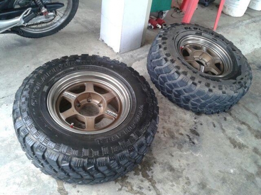 ล้อแม็คพร้อมยางมัท yoko ทั้งชุด4 วง ขอบ16ยาง31 ปี14