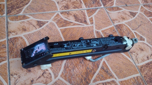 แม่แรงยกรถ BMW 1000KG