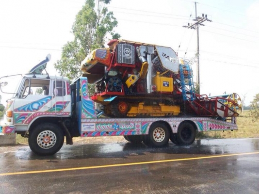 ขายด่วน รถลากรถเกี่ยว