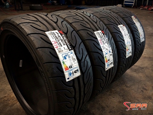 YOKOHAMA AD08R 225/40R18 เส้นละ 9,000 บาท