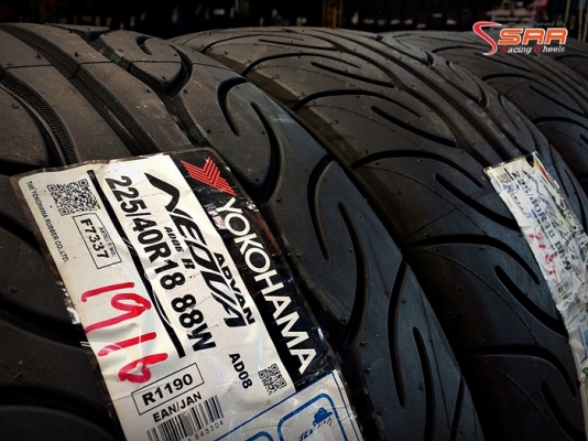 YOKOHAMA AD08R 225/40R18 เส้นละ 9,000 บาท