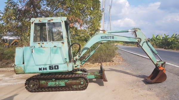 ขายด่วนรถแบคโฮKUBOTAคูโบต้าKH60เทียบเท่าPC35หัวเก๋งเครื่องดีปั่มแรงรถนอกเพิ่งนำเข้ามาใหม่ยังไม่เคยใช้งานในเมืองไทยเลย