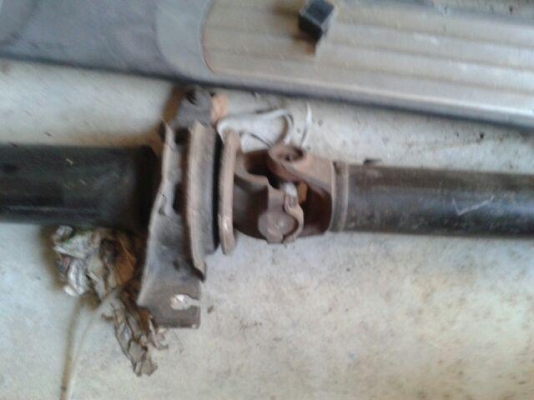 เพลาขับมาสด้าทีบลิ้ว หรือฟอร์ดเอสเข็ป-บรรไดข้าง