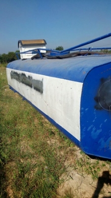 ถังน้ำ มีขายทั้งหมด 3 ใบ  ขนาด 10,000 ลิตร  เดิมเป็นถังใส่10ล้อ