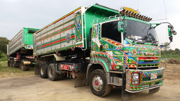 ขาย 2,580,000 ISUZU 360 ปี 57แม่ลูก 3 เพลา ดั้ม อ.ไทยเทนเลอร์แม่ยาว6.20ม.ลูกยาว6.80ม.กว้าง2.50ม.สูง1.70ม.น้ำหนักรวม19.8ตัน. (รถอยู่ นครปฐม)โทร&ไอดีลาย. 090-772-3710 090-772-3708 ขาย 2,580,000 ISUZU 360 ปี 57แม่ลูก 3 เพลา ดั้ม อ.ไทยเทนเลอร์แม่ยาว6.20ม.ลูกยาว6.80ม.กว้าง2.50ม.สูง1.70ม.น้ำหนักรวม19.8ตัน. (รถอยู่ นครปฐม)โทร&ไอดีลาย. 090-772-3710 090-772-3708