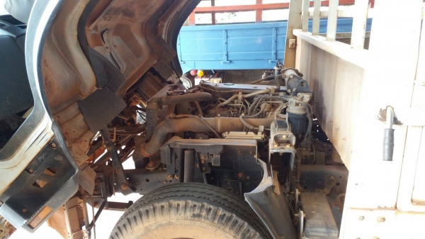 Isuzu NPR 150 ห้างแท้ปี56 สีเดิมบาง งวดละ3หมื่นก่า คงเหลือ4แสนก่า