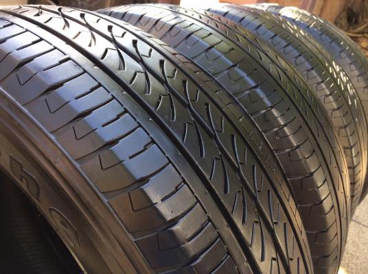 ยางถอดป้ายแดง Firestone 205 70 15 ปี16 ดอกเต็ม ไม่มีปะ ราคาไม่แพง