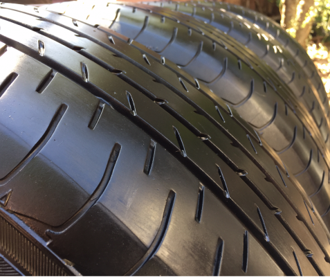 ยาง Yokohama 225 60 17 กลางปี15 ดอกเต็ม ใช้ยาว ราคาไม่แพง