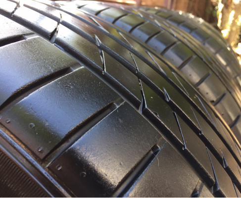 ยาง Dunlop 215 45 18 ปี14 ดอกเต็ม ใช้ยาว ราคาไม่แพง