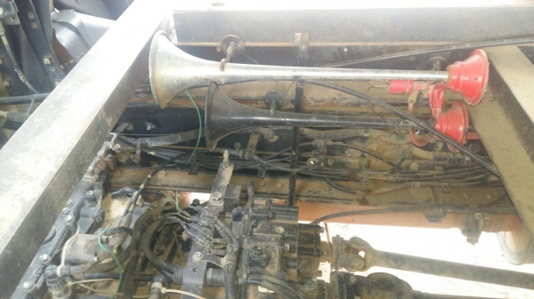 ขายรถพ่วง 22 ล้อ แม่-ลูก กระบะเนียมดั้ม แม่ยาว.6.20/ลูกยาว6.8 0/กว้าง2.50/สูง1.70ม. อู่ .ไทยเทมนเลอร์  ISUZU 360 ปี.57 ราคา  2580000 สนใจรีบจองด่วนครับ