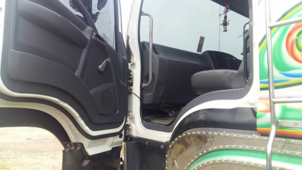 ขายรถพ่วง 22 ล้อ แม่-ลูก กระบะเนียมดั้ม แม่ยาว.6.20/ลูกยาว6.8 0/กว้าง2.50/สูง1.70ม. อู่ .ไทยเทมนเลอร์  ISUZU 360 ปี.57 ราคา  2580000 สนใจรีบจองด่วนครับ