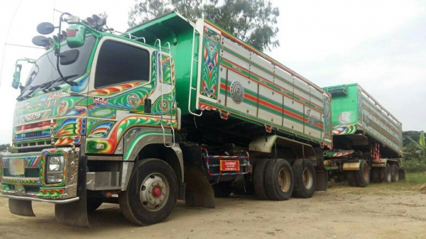 ขายรถพ่วง 22 ล้อ แม่-ลูก กระบะเนียมดั้ม แม่ยาว.6.20/ลูกยาว6.8 0/กว้าง2.50/สูง1.70ม. อู่ .ไทยเทมนเลอร์  ISUZU 360 ปี.57 ราคา  2580000 สนใจรีบจองด่วนครับ