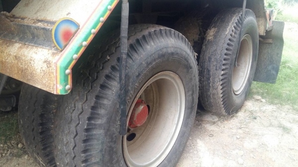 ขายรถพ่วง 22 ล้อ แม่-ลูก กระบะเนียมดั้ม แม่ยาว.6.20/ลูกยาว6.8 0/กว้าง2.50/สูง1.70ม. อู่ .ไทยเทมนเลอร์  ISUZU 360 ปี.57 ราคา  2580000 สนใจรีบจองด่วนครับ