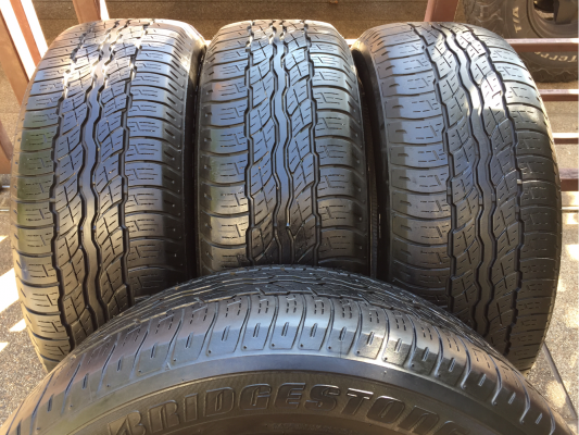 ยาง Bridgestone 235 55 18 กลางปี14 ดอกเต็ม ไม่มีปะ ราคาไม่แพง ยาง Bridgestone 235 55 18 กลางปี14 ดอกเต็ม ไม่มีปะ ราคาไม่แพง