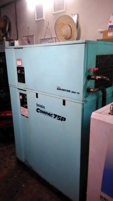 **ขายถูกๆ ปั้มลมมือสองจากญี่ปุ่น** Iwata Compac10 แรง พร้อมAir Dryer ทดสอบเรียบร้อย ทุกระบบทำงานได้ดีมากๆ นิ่งๆเงียบๆพร้อมใช้งานครับ