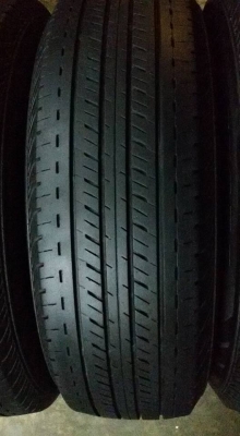 ไม่ปะไม่บวม บริสโตน205/70/15ปี4114 มี1ชุด 3200บ.  หาใช้เด้งมา!!โทร 0879050181-0995357594 หายุรีบคับ!!