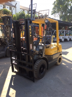 TCM FD25Z5 เครื่องดีเซล เกียร์ธรรมดา เสาสูง3เมตร สนใจติดต่อ 083-062-0223(ปอน)