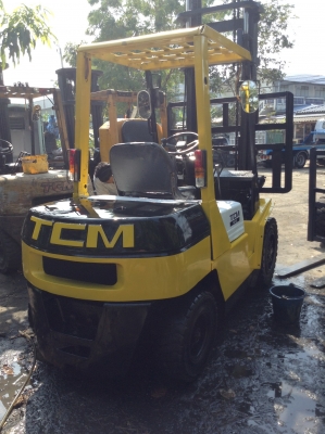 +++ ขายโฟล์คลิฟท์  T.C.M. FD30  ขนาด  3  ตัน  เครื่องยนต์ดีเซล  เสา  4  เมตร   งา 1,070  มม.  เกียร์ออโตเมติค    ยางตันครับ