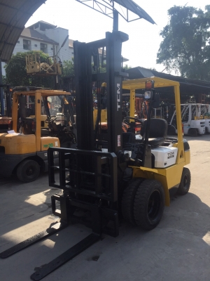 TCM FD25Z3 เครื่องดีเซล เกียร์ธรรมดา เสาสูง4เมตร งาเท สนใจติดต่อ083-062-0223(ปอน)