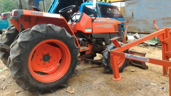ขายรถไถ KUBOTA L3408 แถมดันหน้า และผน6 ราคา 200,000 บาท อ.แกลง จ.ระยอง มีบริการขนส่งทั่วไทย DC Tractor Rayong 0818618678,0899347475 https://www.facebook.com/DC-Tractor-Rayong-3071545327…/shop… id line=081-8618678 id line=089-9347475 ขายรถไถ KUBOTA L3408 แถมดันหน้า และผน6 ราคา 200,000 บาท อ.แกลง จ.ระยอง มีบริการขนส่งทั่วไทย DC Tractor Rayong 0818618678,0899347475 https://www.facebook.com/DC-Tractor-Rayong-3071545327…/shop… id line=081-8618678 id line=089-9347475