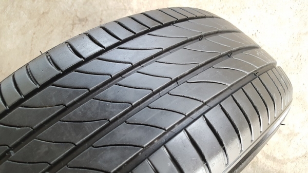 ขายยาง205/65/16 ปี 1815 MICHERLIN 3ST 4 เส้น ขายยาง205/65/16 ปี 1815 MICHERLIN 3ST 4 เส้น