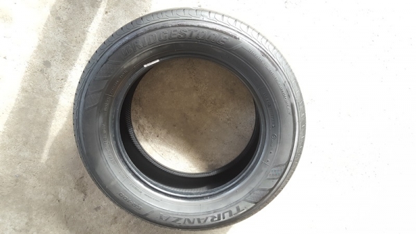 ขายยาง215/60/16 ปี 14 BRIDGESTONE GR100 4 เส้น