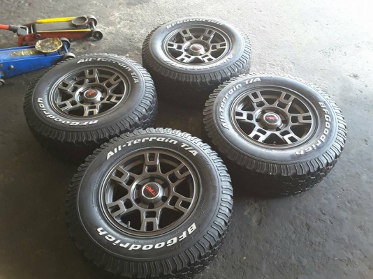 ล้อ TRD + BF All USA. 265/75/16 ปี12 สวยๆ 1ชุด ล้อ TRD + BF All USA. 265/75/16 ปี12 สวยๆ 1ชุด