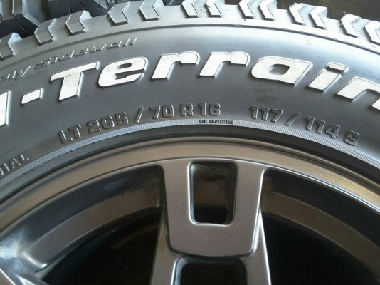 ล้อ TRD + BF All USA. 265/75/16 ปี12 สวยๆ 1ชุด ล้อ TRD + BF All USA. 265/75/16 ปี12 สวยๆ 1ชุด