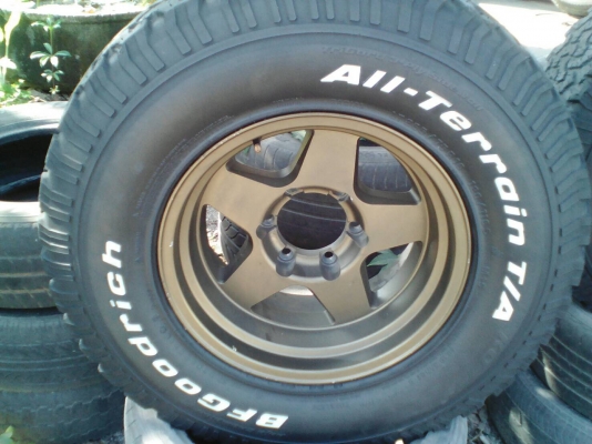 แม็ก6รูขอบ16ขาย15000ยางbf. 265/75/16. โทรติดต่อที่เบอร์0954528689