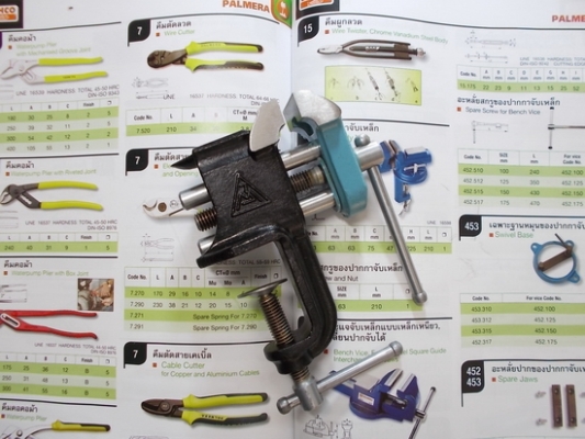 ปากกาตั้งโต๊ะ (เหลือ 1ตัว)