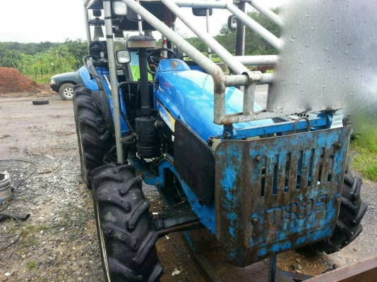 รถไถ NEW HOLLAND  TD - 95D ,  2 เพลา. ปี 54     สนใจติดต่อ  081 - 6079515