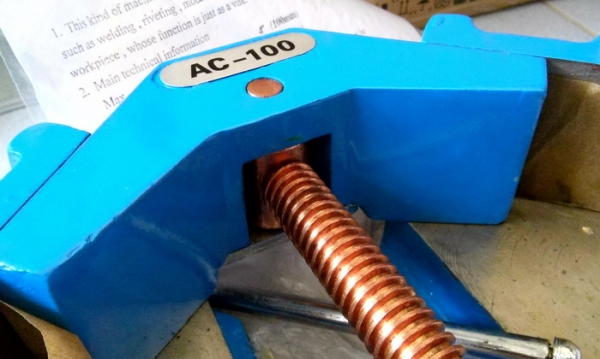 ปากกาจับเหล็กเข้ามุมฉาก ปากกาจับเหล็กเข้ามุมฉาก