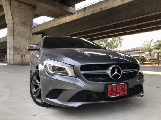 2016 benz cla200 สีเทา ออกปี16แท้ สภาพนางฟ้า บวกนางสาวไทย