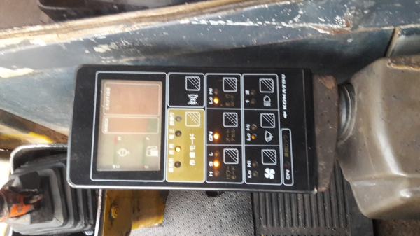 ขายPC120-5ระบบไฟใช้ได้ขาดมอเต้อคันเร่ง รถทำงานไวไม่มีโหลด เจ้าของขายเองราคาต่อลองกันครับ