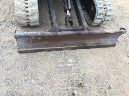 ขายรถขุด IHI 30JX หัวกระแทก+บุ้งกี๊ เครื่องอีซูซุ 3 สูบ ปั้มนิ้ว,คอนโทนน้ำมัน นำเข้าจากญี่ปุ่น