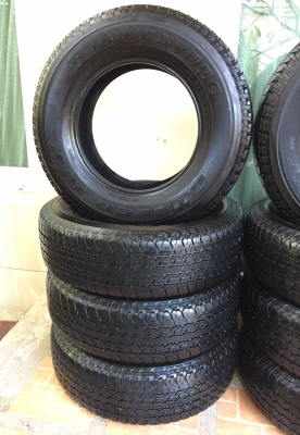 ยาง Bridgestone 245 70 16 ปี16 ดอกเต็ม เนื้อนิ่มๆ ไม่มีปะ ราคาไม่แพง มีมา5ชุดครับ ยาง Bridgestone 245 70 16 ปี16 ดอกเต็ม เนื้อนิ่มๆ ไม่มีปะ ราคาไม่แพง มีมา5ชุดครับ
