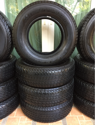 ยาง Bridgestone 245 70 16 ปี16 ดอกเต็ม เนื้อนิ่มๆ ไม่มีปะ ราคาไม่แพง มีมา5ชุดครับ ยาง Bridgestone 245 70 16 ปี16 ดอกเต็ม เนื้อนิ่มๆ ไม่มีปะ ราคาไม่แพง มีมา5ชุดครับ