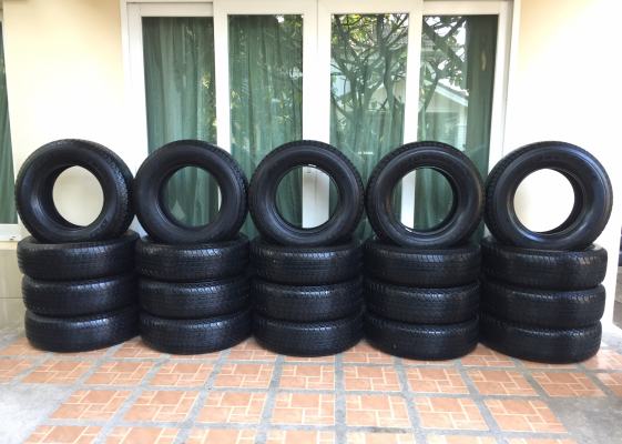 ยาง Bridgestone 245 70 16 ปี16 ดอกเต็ม เนื้อนิ่มๆ ไม่มีปะ ราคาไม่แพง มีมา5ชุดครับ ยาง Bridgestone 245 70 16 ปี16 ดอกเต็ม เนื้อนิ่มๆ ไม่มีปะ ราคาไม่แพง มีมา5ชุดครับ