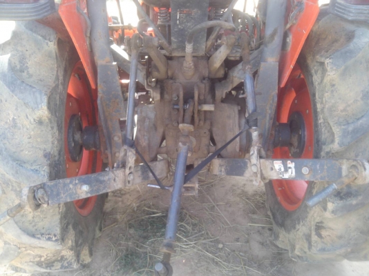 รถไถ 34 แรง เอกสารครบ   อุปกร  2  ชิ้น   ผานหน้ +ผานหลัง   พร้อมใช้ราคาเบา ฯฯฯ  160000  บาท   วันทูคอล 0986683479 dtac 0991751349 สิทธิ์ คับ