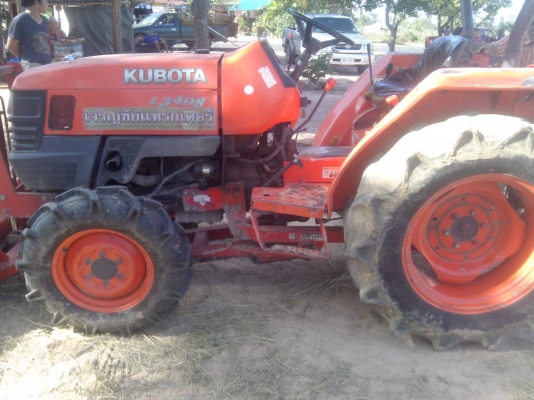 รถไถ 34 แรง เอกสารครบ   อุปกร  2  ชิ้น   ผานหน้ +ผานหลัง   พร้อมใช้ราคาเบา ฯฯฯ  160000  บาท   วันทูคอล 0986683479 dtac 0991751349 สิทธิ์ คับ