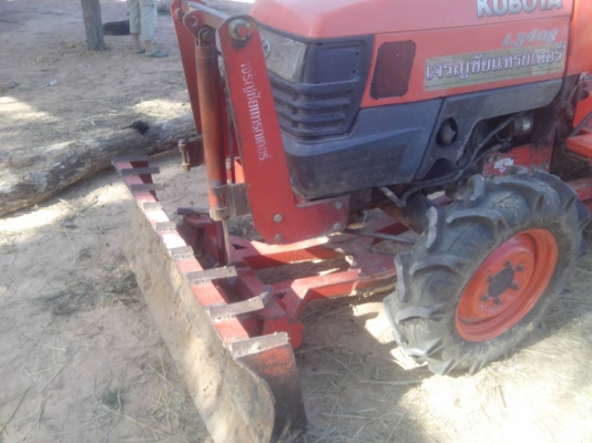 รถไถ 34 แรง เอกสารครบ   อุปกร  2  ชิ้น   ผานหน้ +ผานหลัง   พร้อมใช้ราคาเบา ฯฯฯ  160000  บาท   วันทูคอล 0986683479 dtac 0991751349 สิทธิ์ คับ