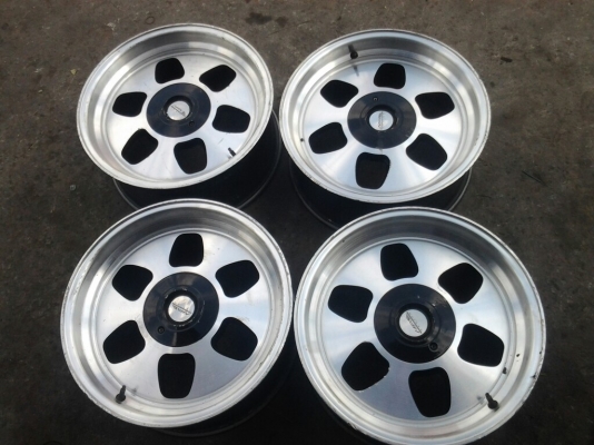 vip 17x7.5 / 4*100-114 ขาย 7500 บาท 0850227371