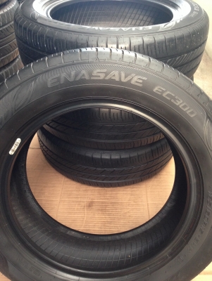Dunlop enasave 185 60 r15 ปลายปี13 T.061-9030026